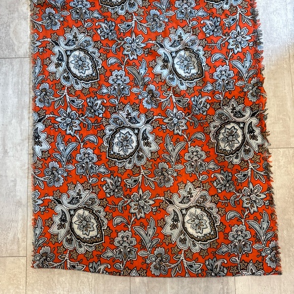 Infiniti Scarf  Super Soft Vibrant - Picture 3 of 3